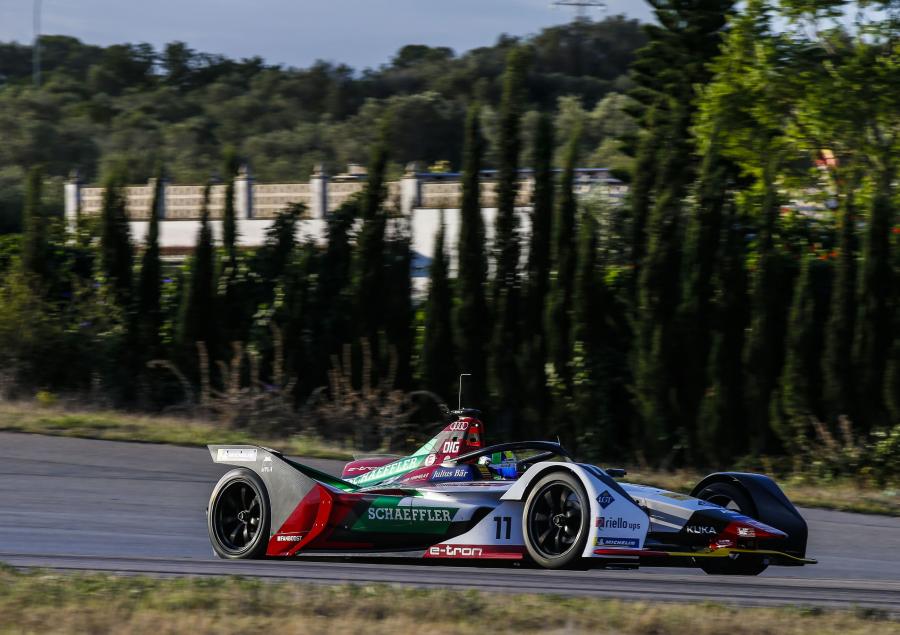  Audi e-tron FE05 ABT Schaeffler 2018 года  (фото 12 из 32)